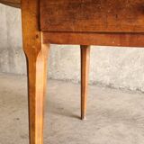 Round farmhouse table