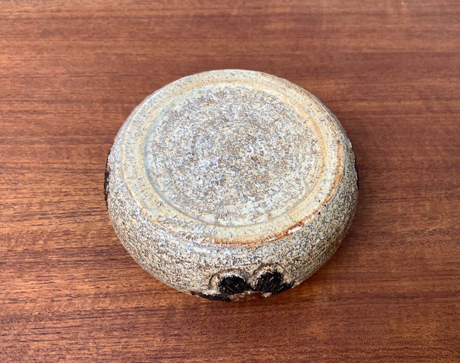Vintage ceramic bowl by Jette Hellerøe.