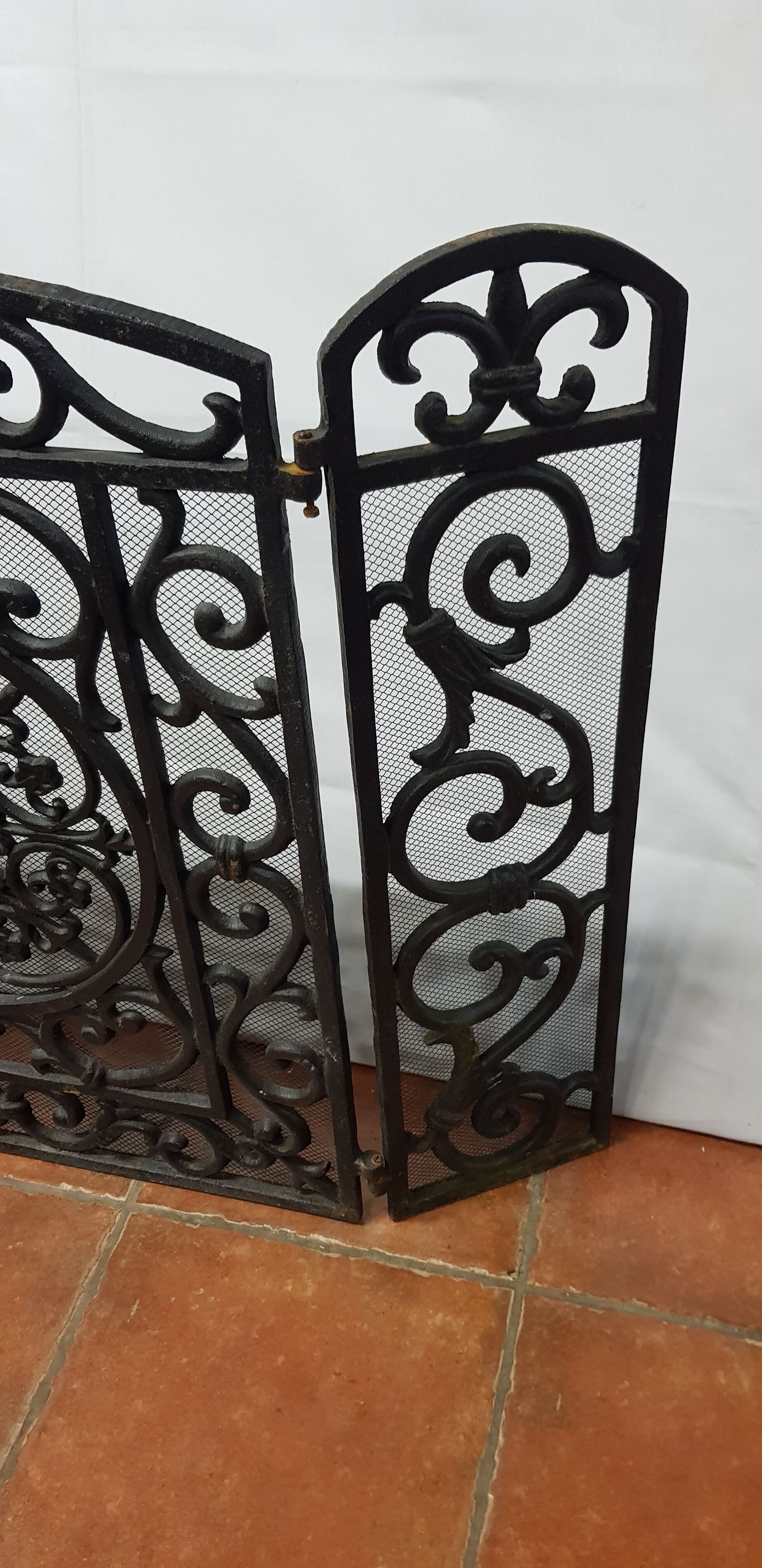 Cast iron firewall
