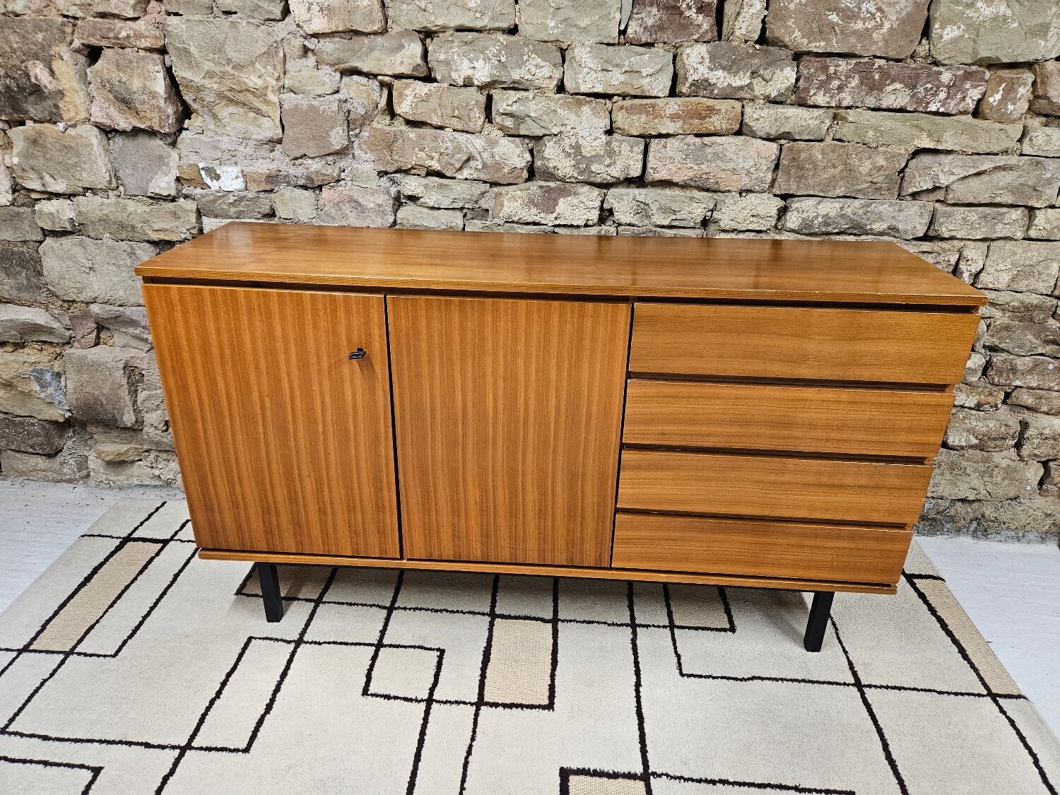 Sideboard in teak veneer 1970