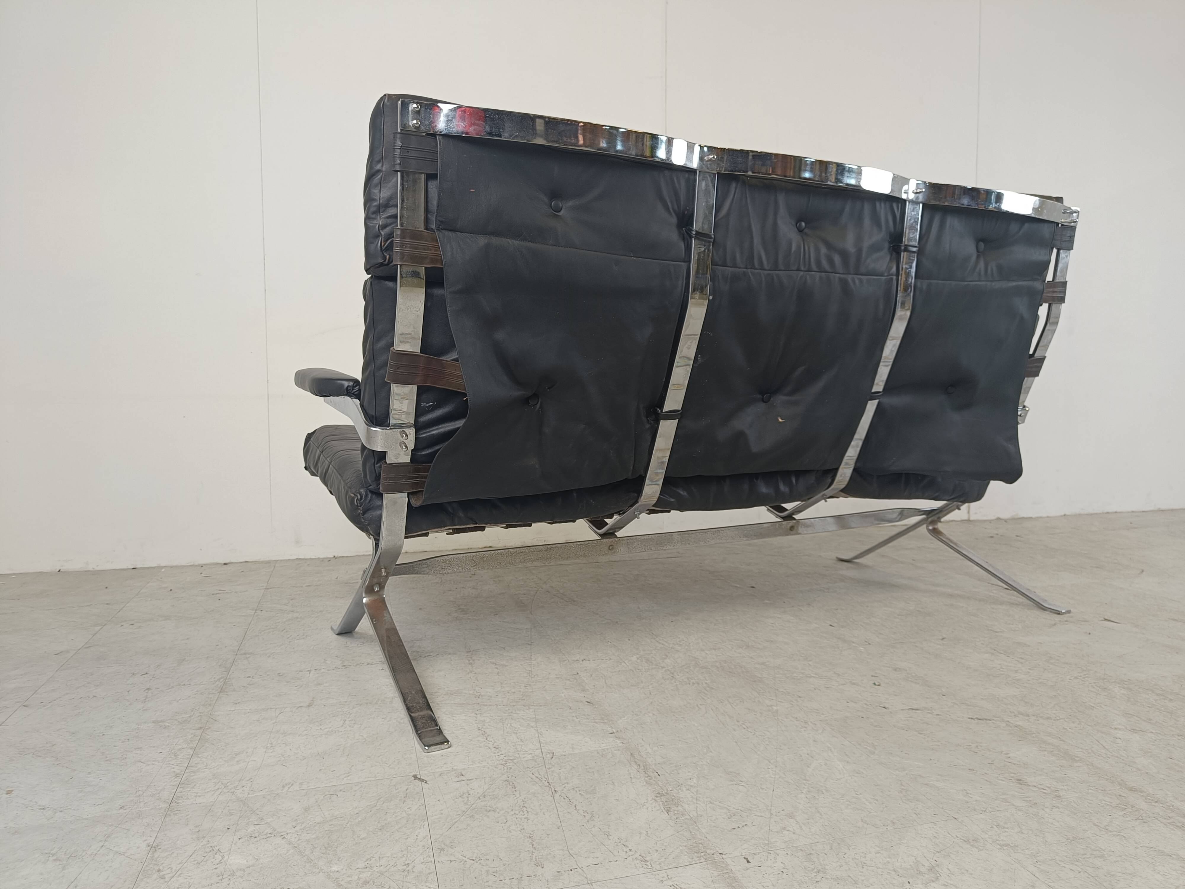 Vintage black leather and chrome sofa, 1970s