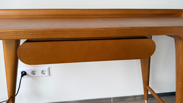 Console / bureau Gio Ponti D.847.1 — Molteni & C (Heritage Collection)