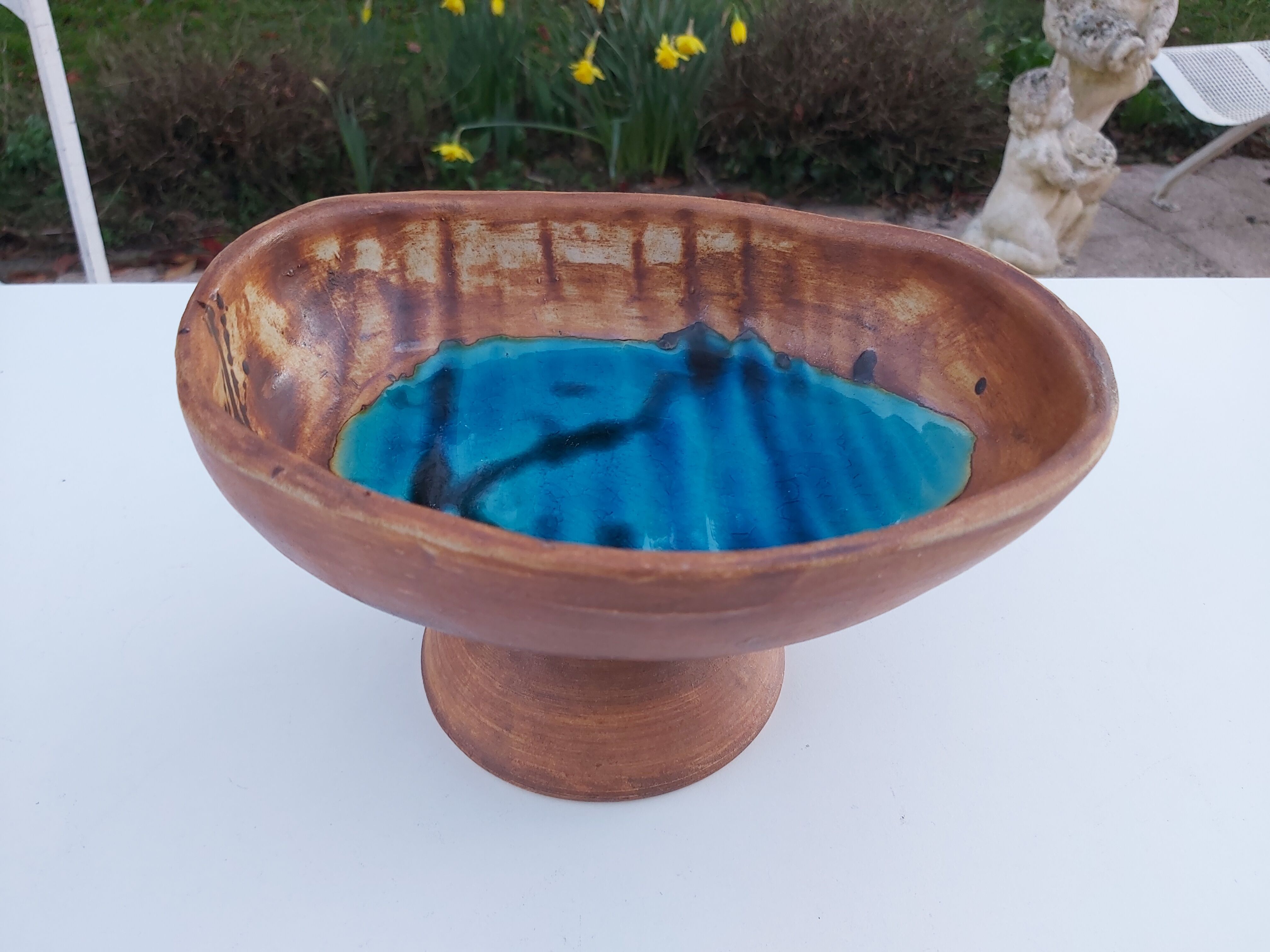 Enamelled sandstone cup Pottery of La Colombe