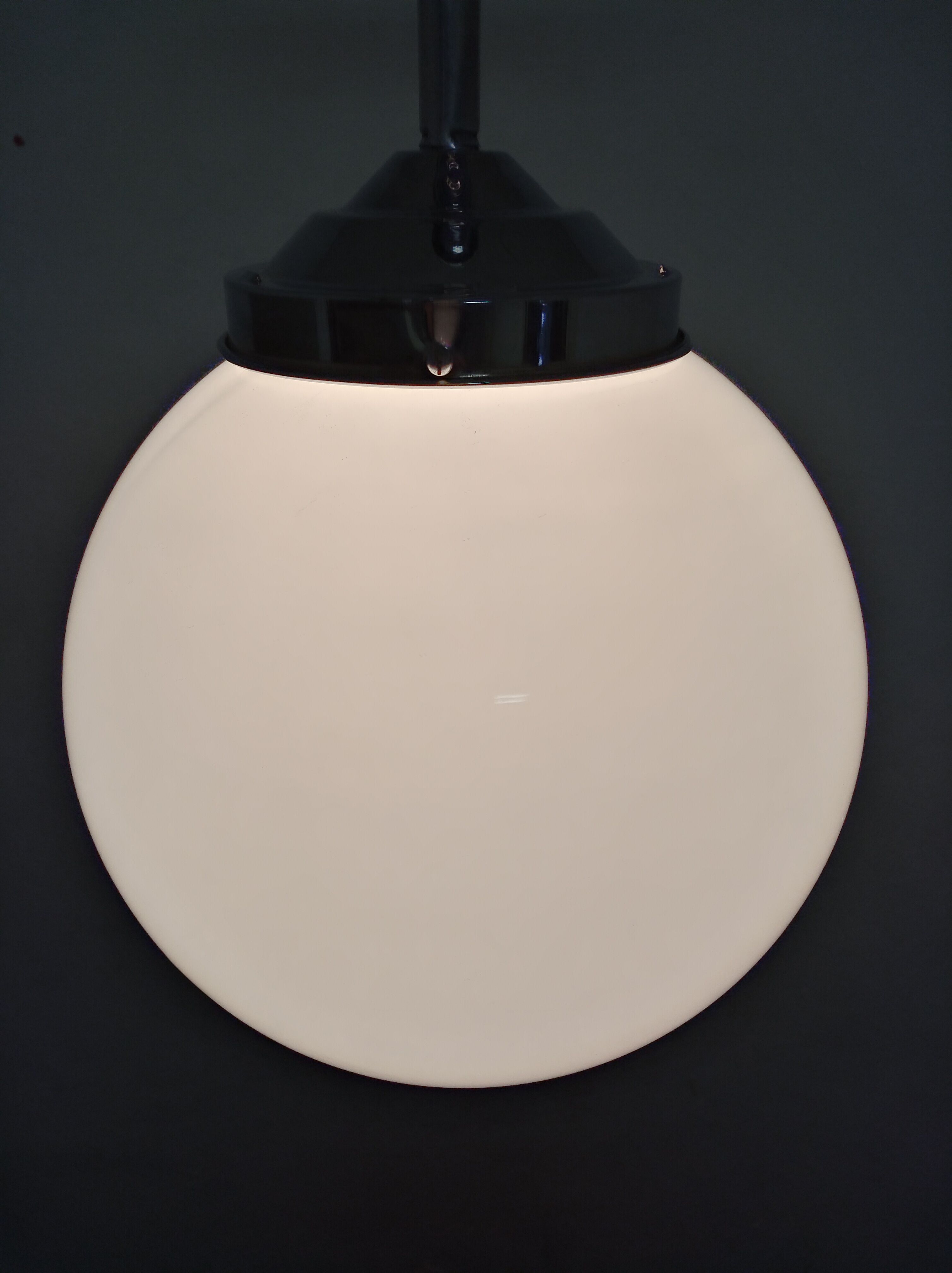 Art deco hanging in opaline