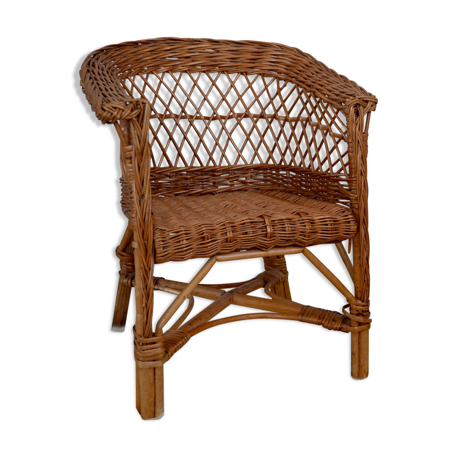 Child in rattan & Wicker Chair