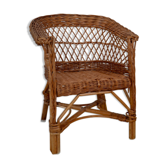 Child in rattan & Wicker Chair
