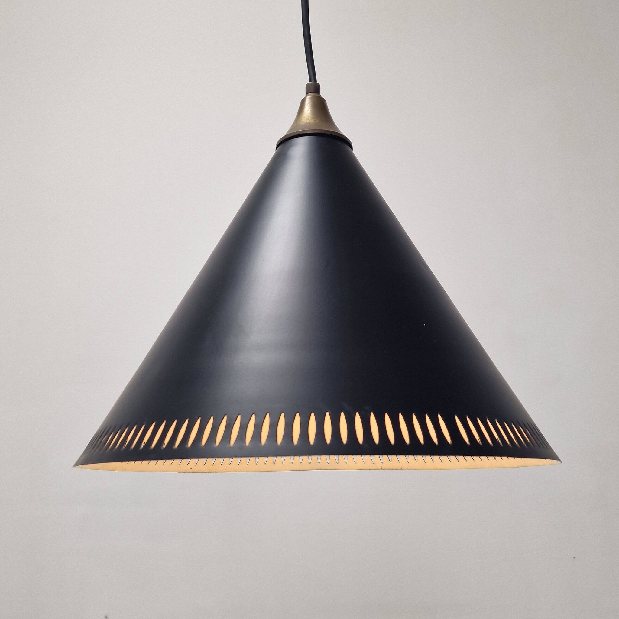 Suspension “Kegle” Bent Karlby pour Lyfa , Danemark, années 1970