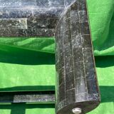 Table basse en pierre noire tesselated par Maitland Smith années 1970