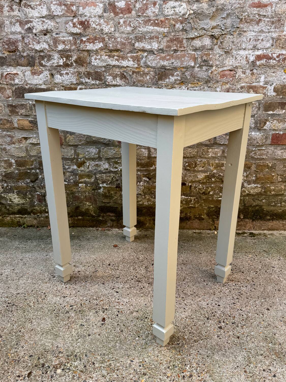 Table d’appoint, petit bureau revisité