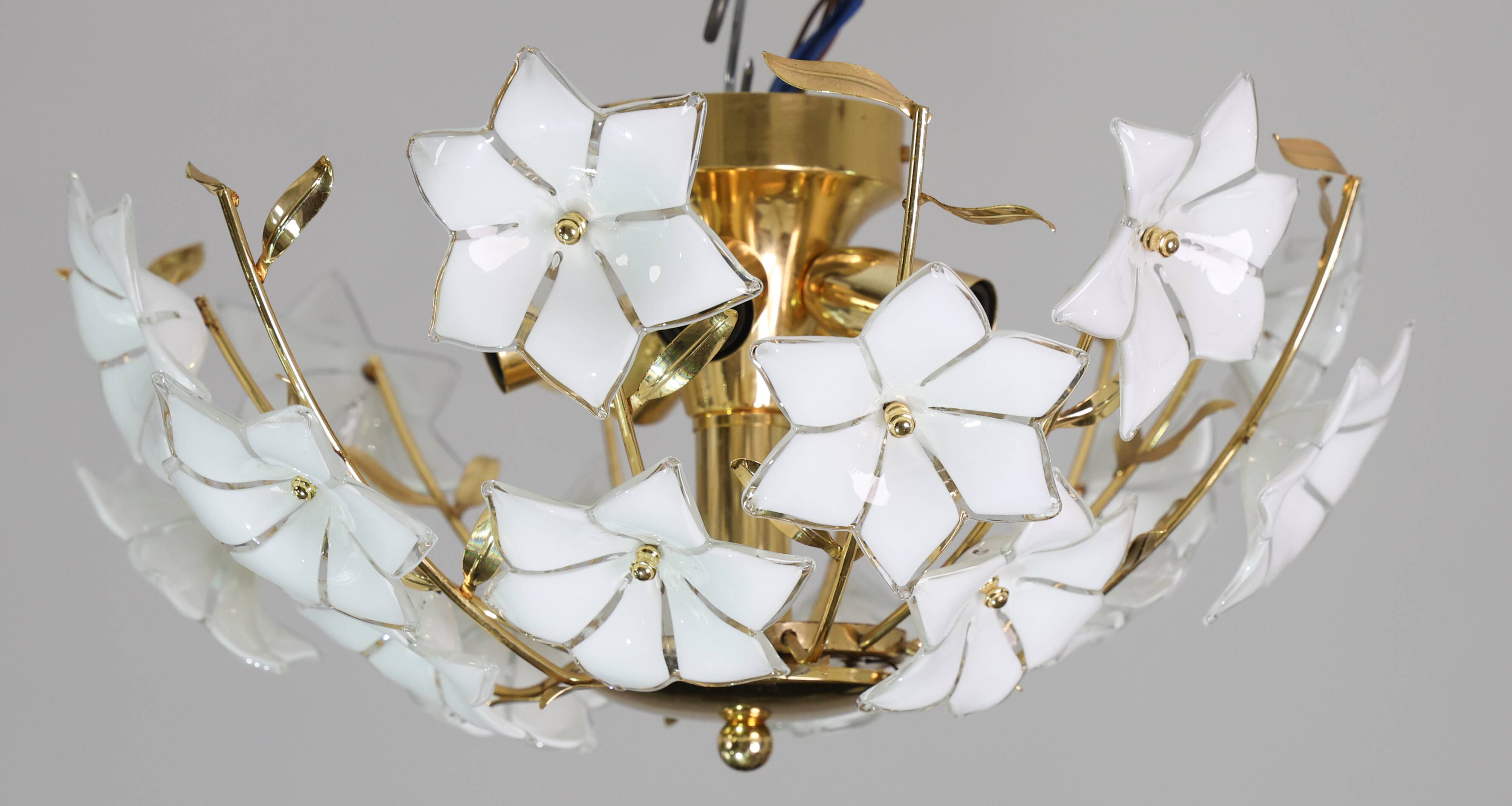Grace Kelly, Delicious Murano Ceiling Light White Flowers, 1980