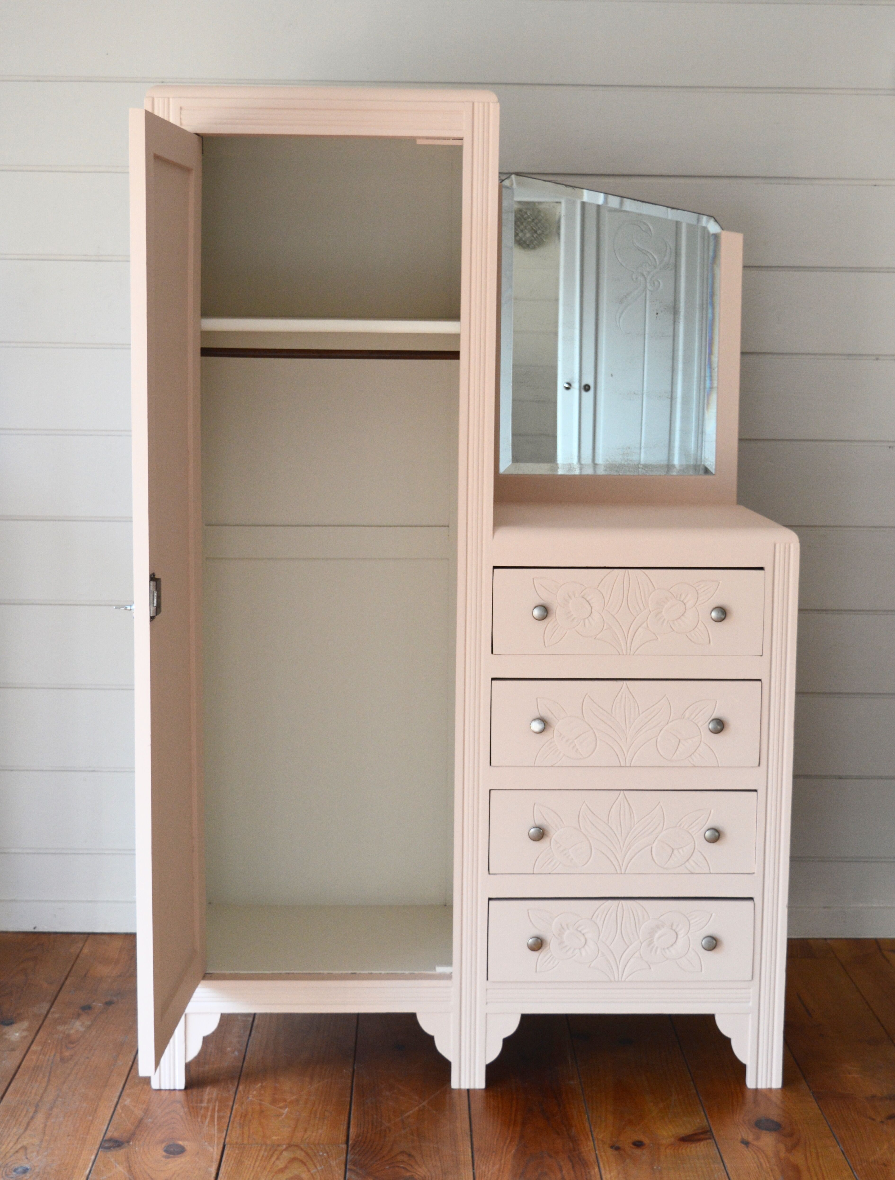 asymmetrical cabinet