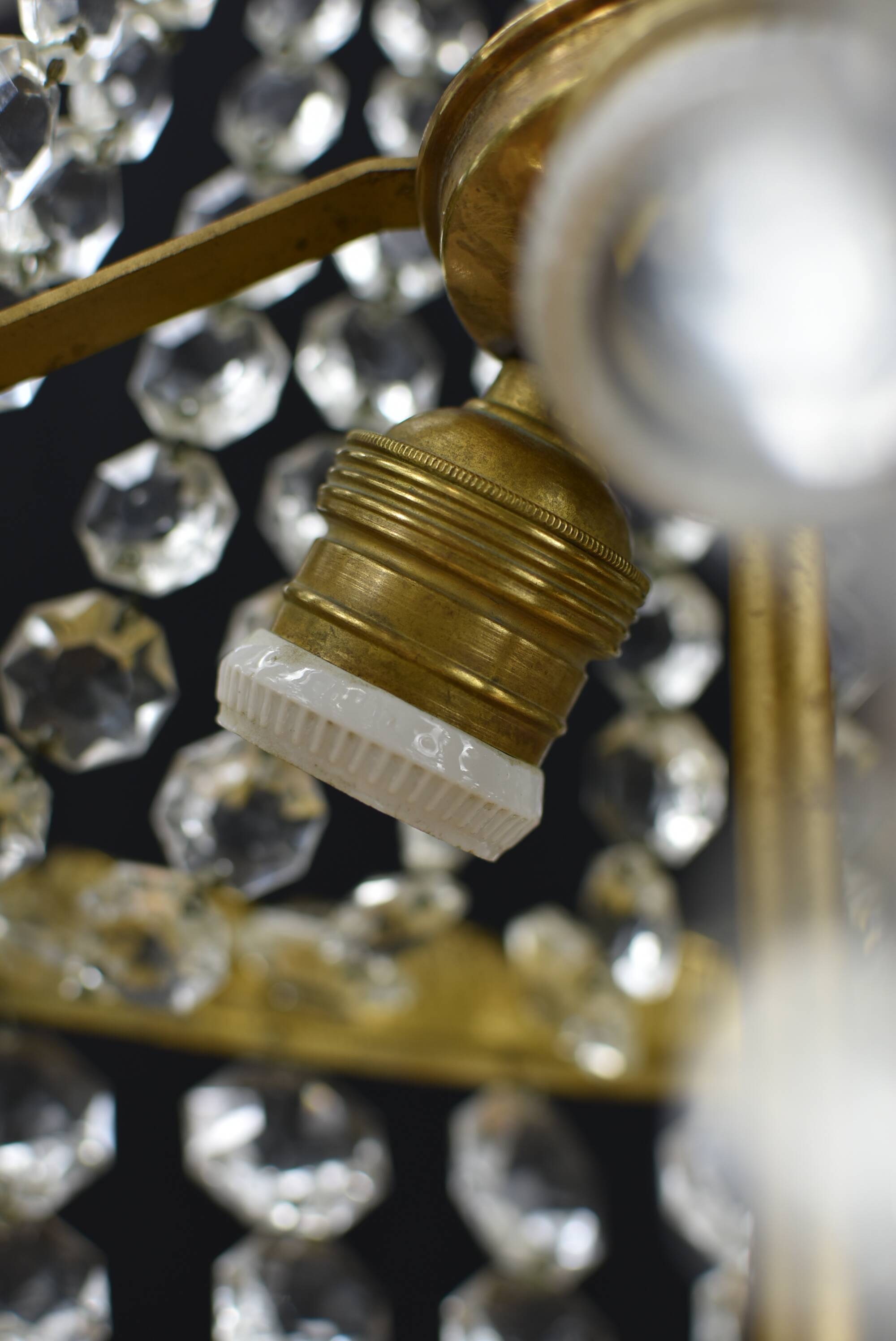 Hot air balloon suspension, tassels