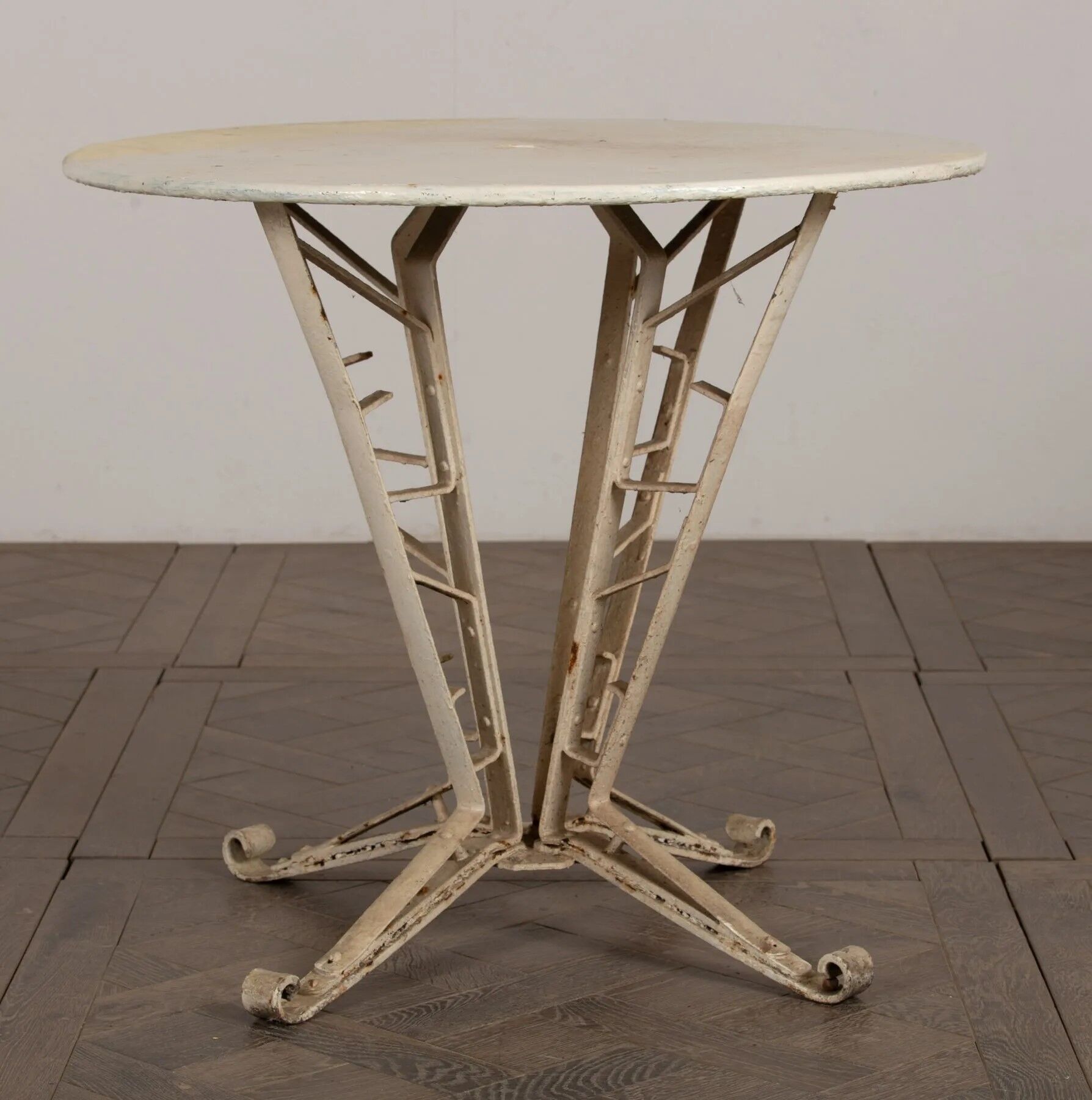 Garden table / iron bistro