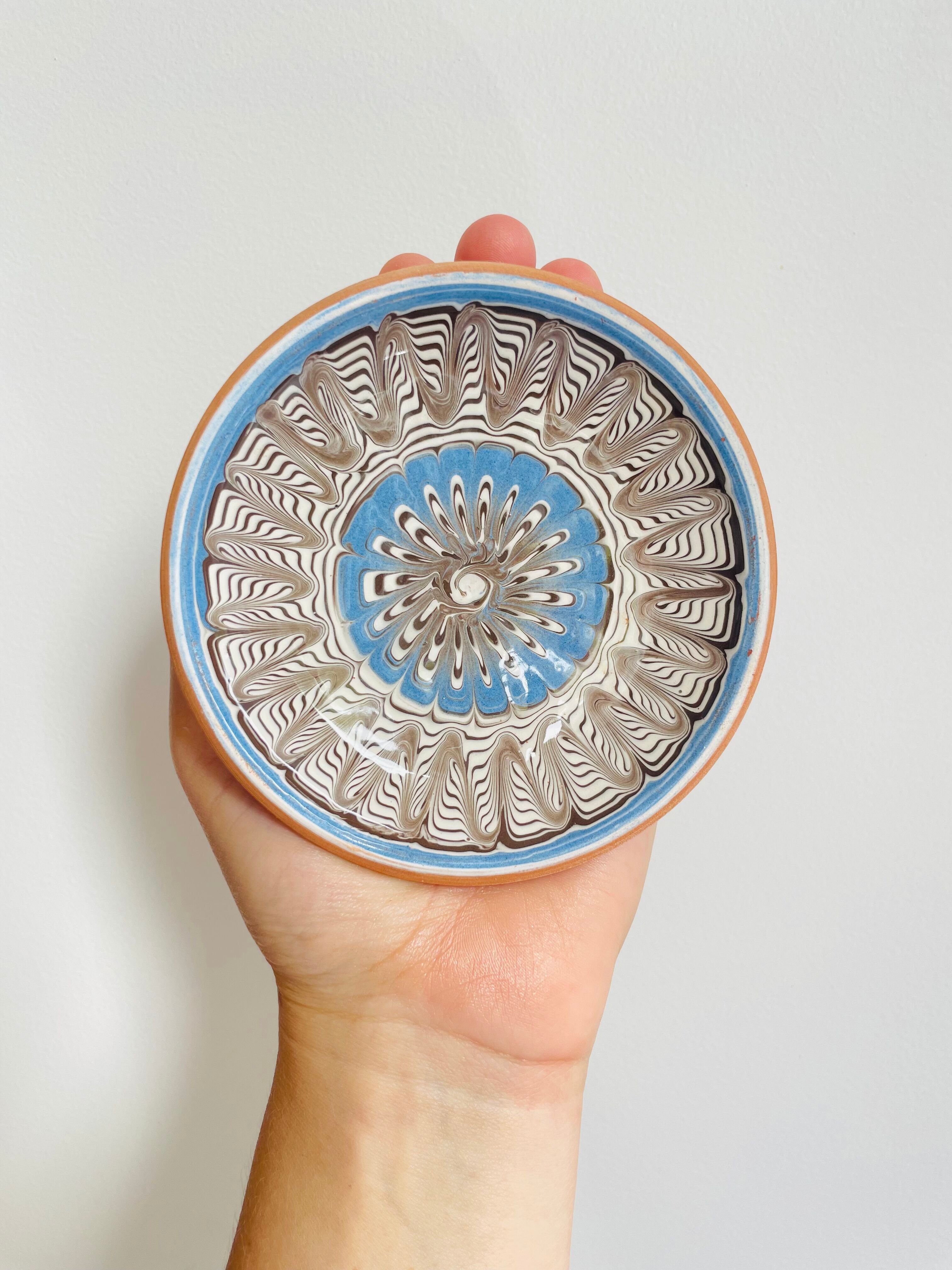 Assiette en céramique artisanat roumain