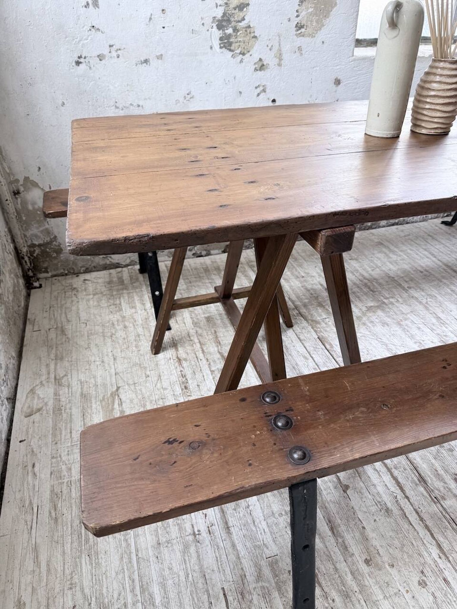 XXL trestle farm table 4m and its benches