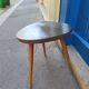 Tripod side table in rockabilly style from the 1960s.