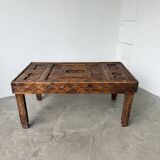 Table basse savoyarde art populaire