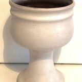 Footed pot