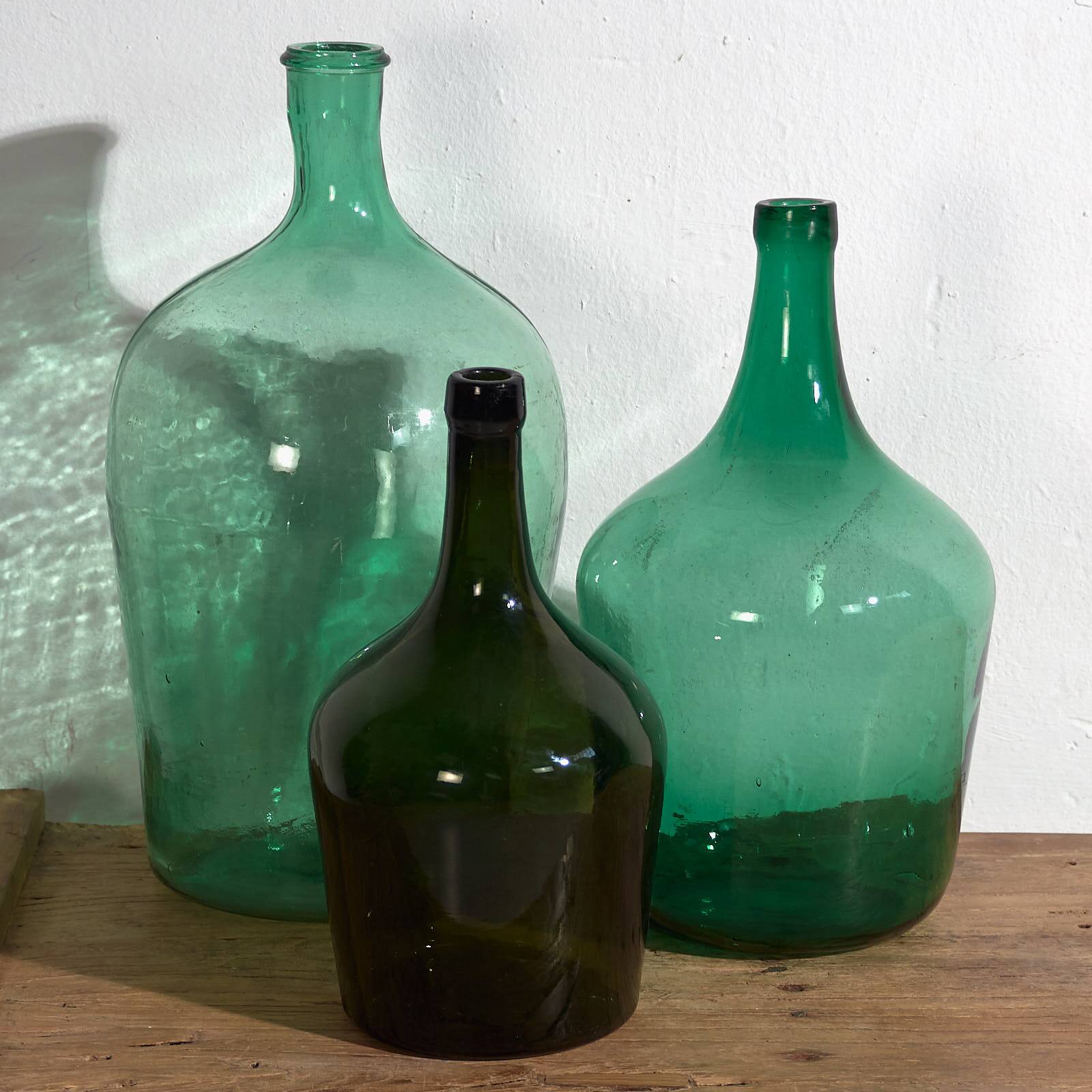 Set of antique cans (circa 1920). Set of 3 pieces