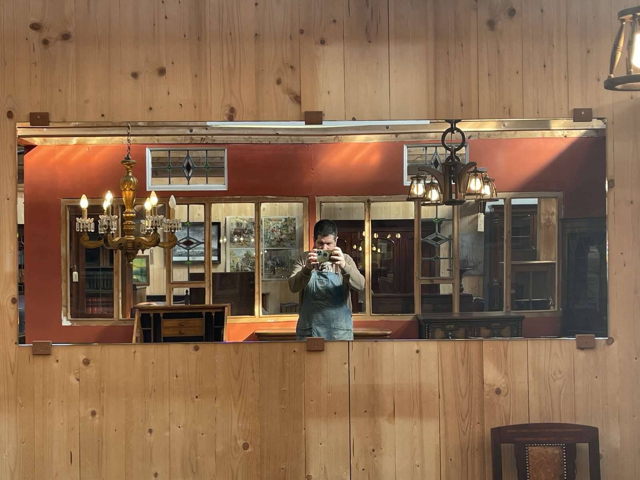 Long miroir moderne