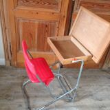 Folding child desk
