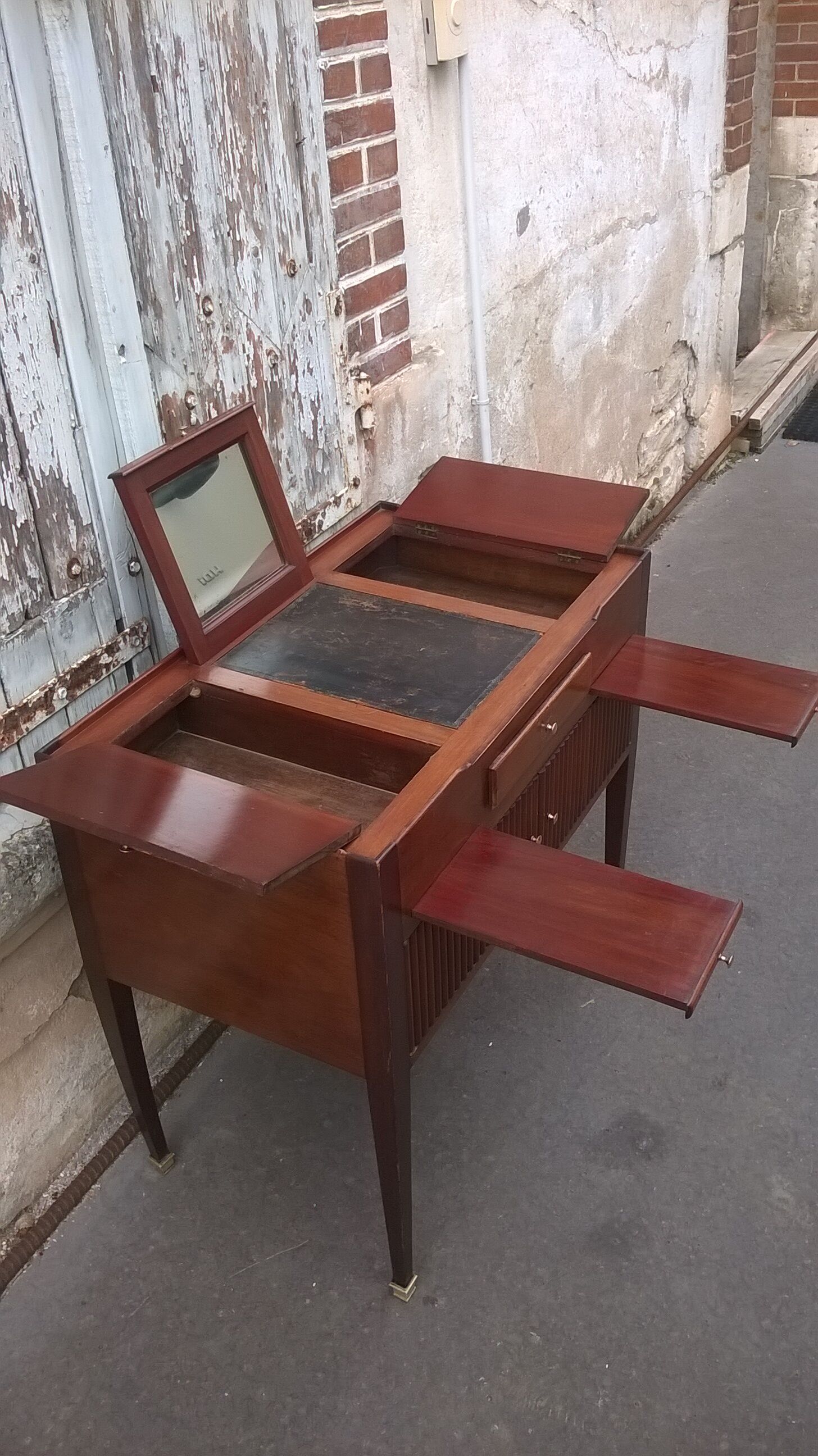 Hairdresser of man Louis XVl