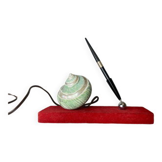 Desk pen set with sea shell lamp