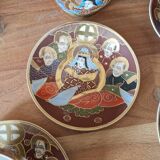 Beautiful Dainan porcelain tea/coffee service - Polychrome porcelain with relief decoration of dragons