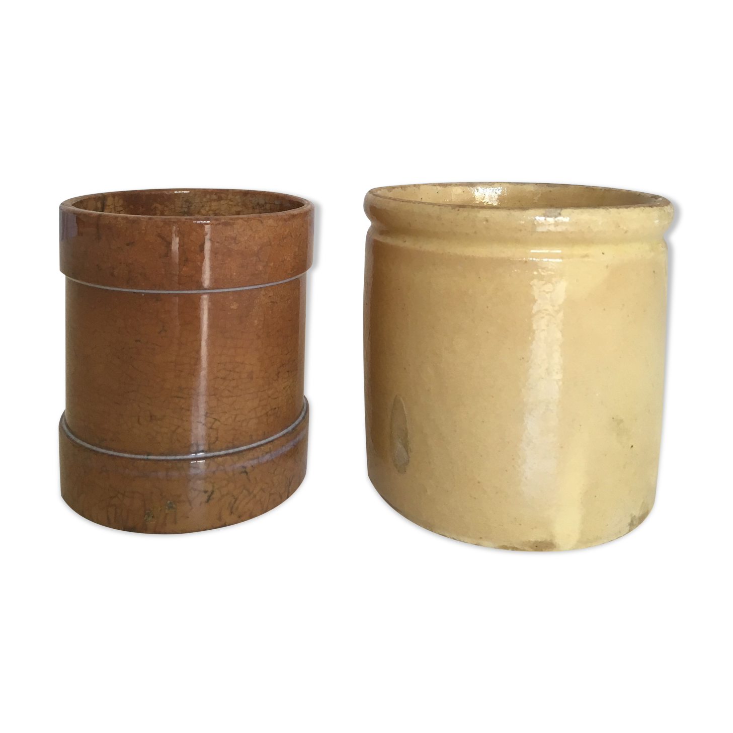 Paire de pots en terre de fer début XXe