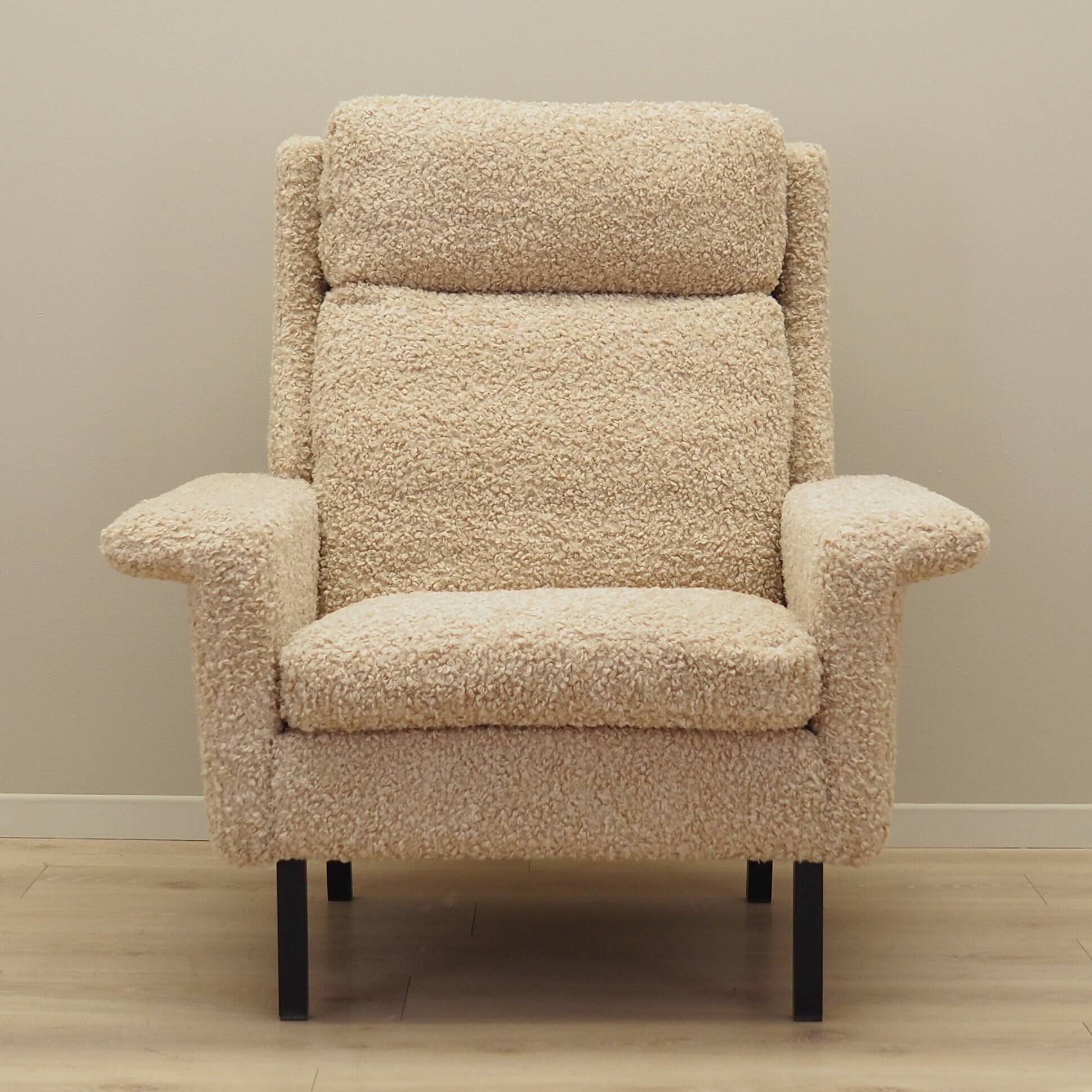 Fauteuil danois beige par Arne Vodder, années 1960