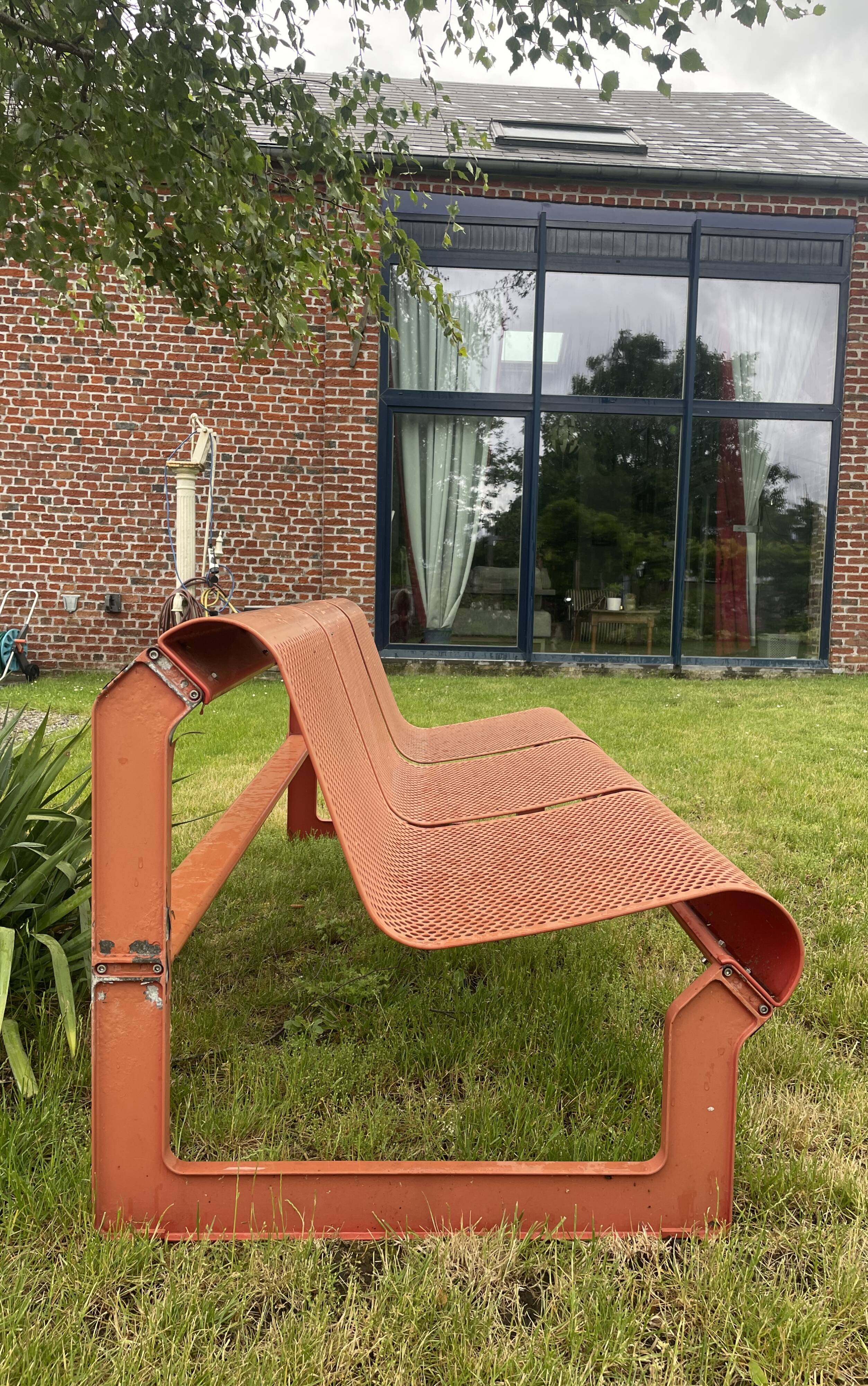 "Lagos" bench original by Artifort, designed by Nel Verschuuren, Netherlands.