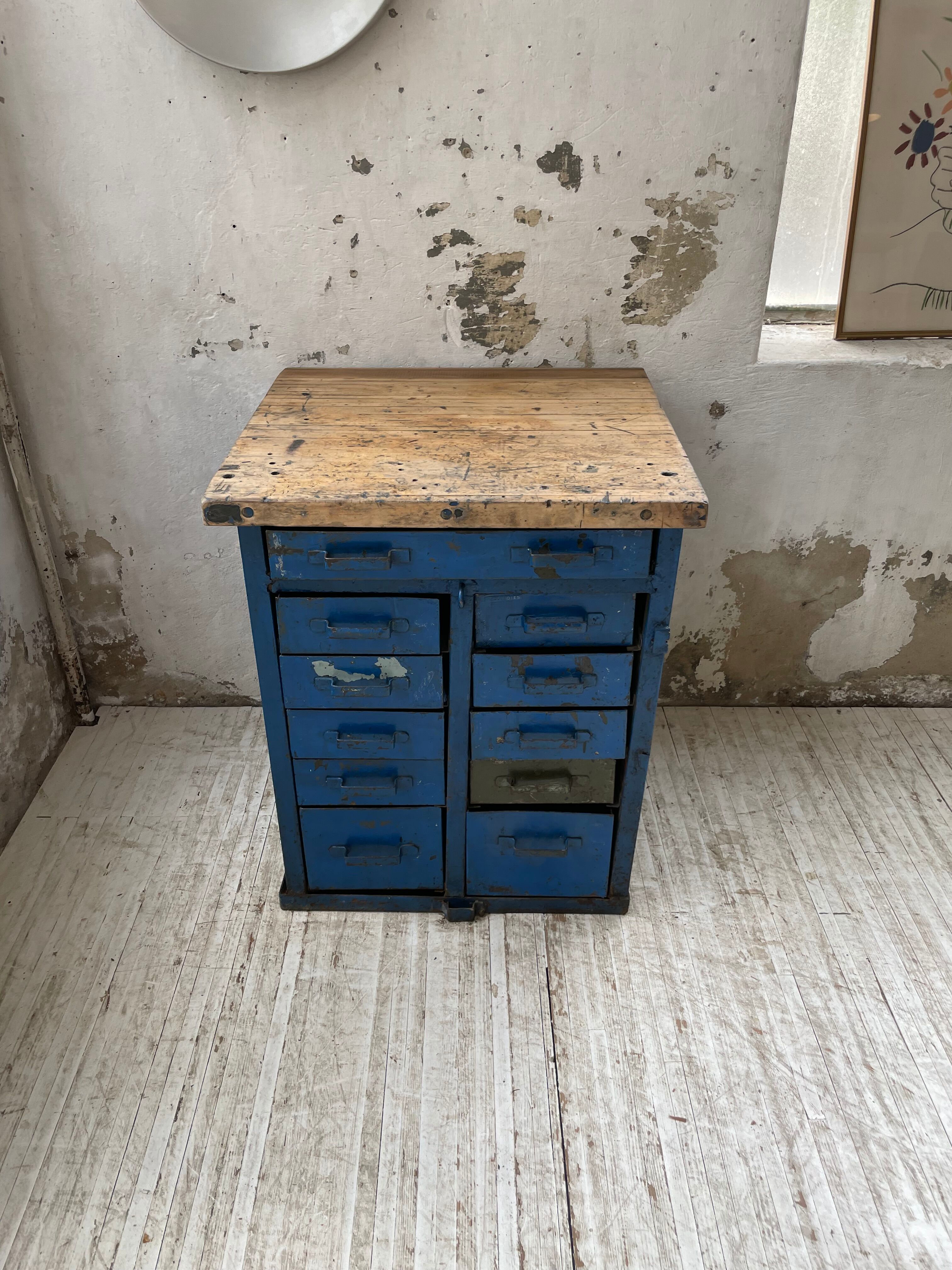 Meuble établi rangement militaire industriel bleu
