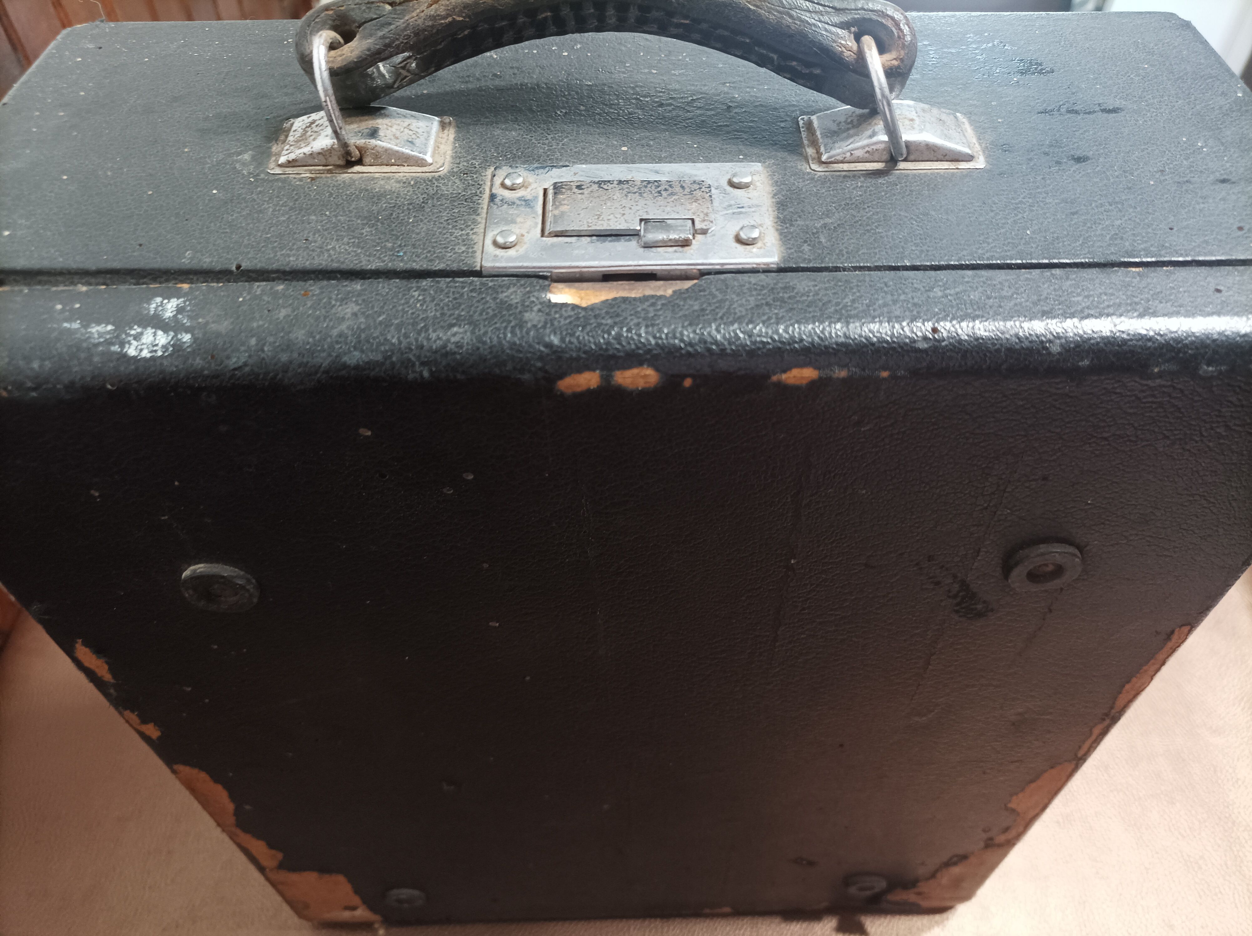 Old typewriter Olivetti Studio 42 40s/50s