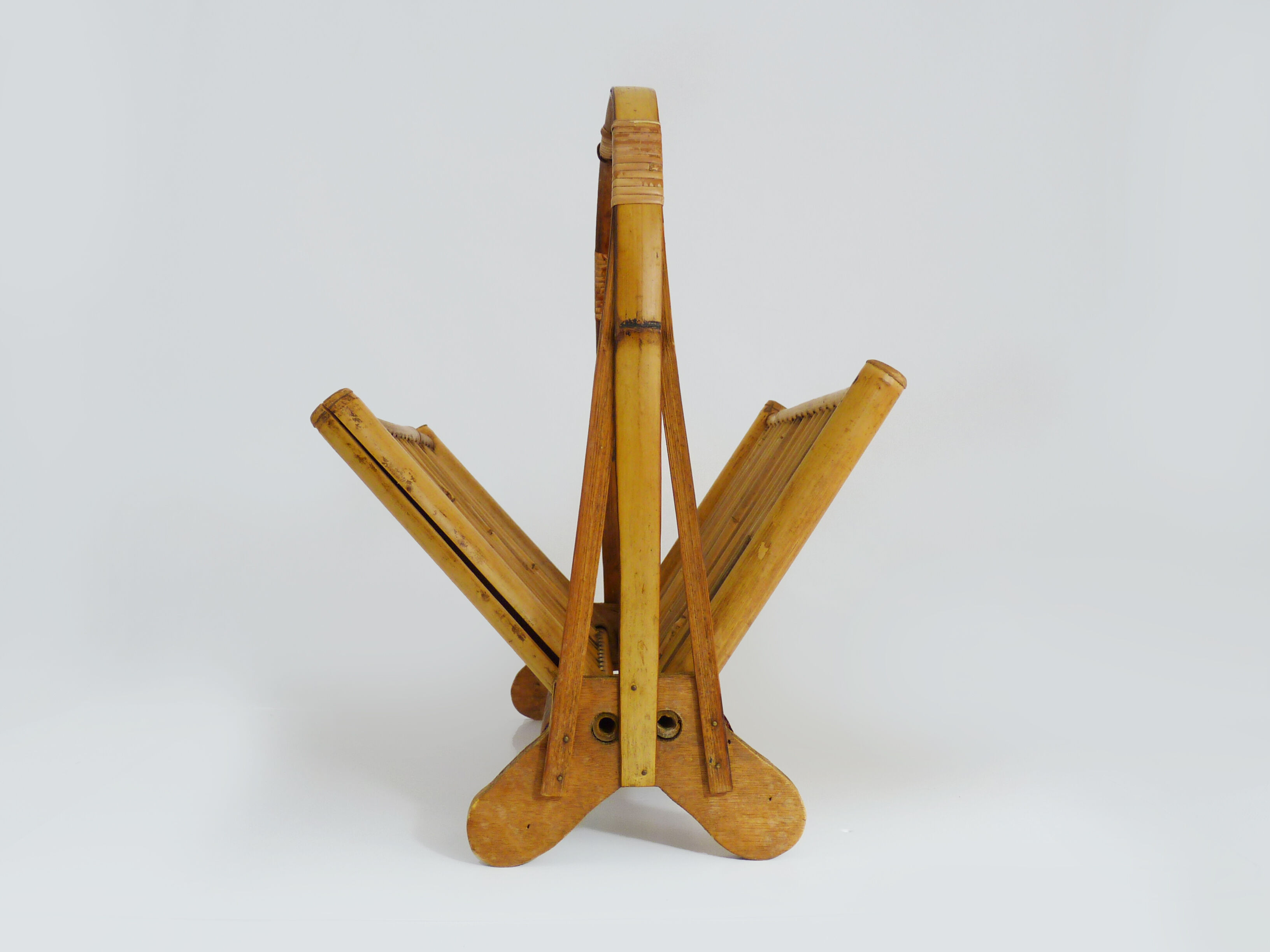 Foldable bamboo vintage magazine door, vintage magazine range. Year 70