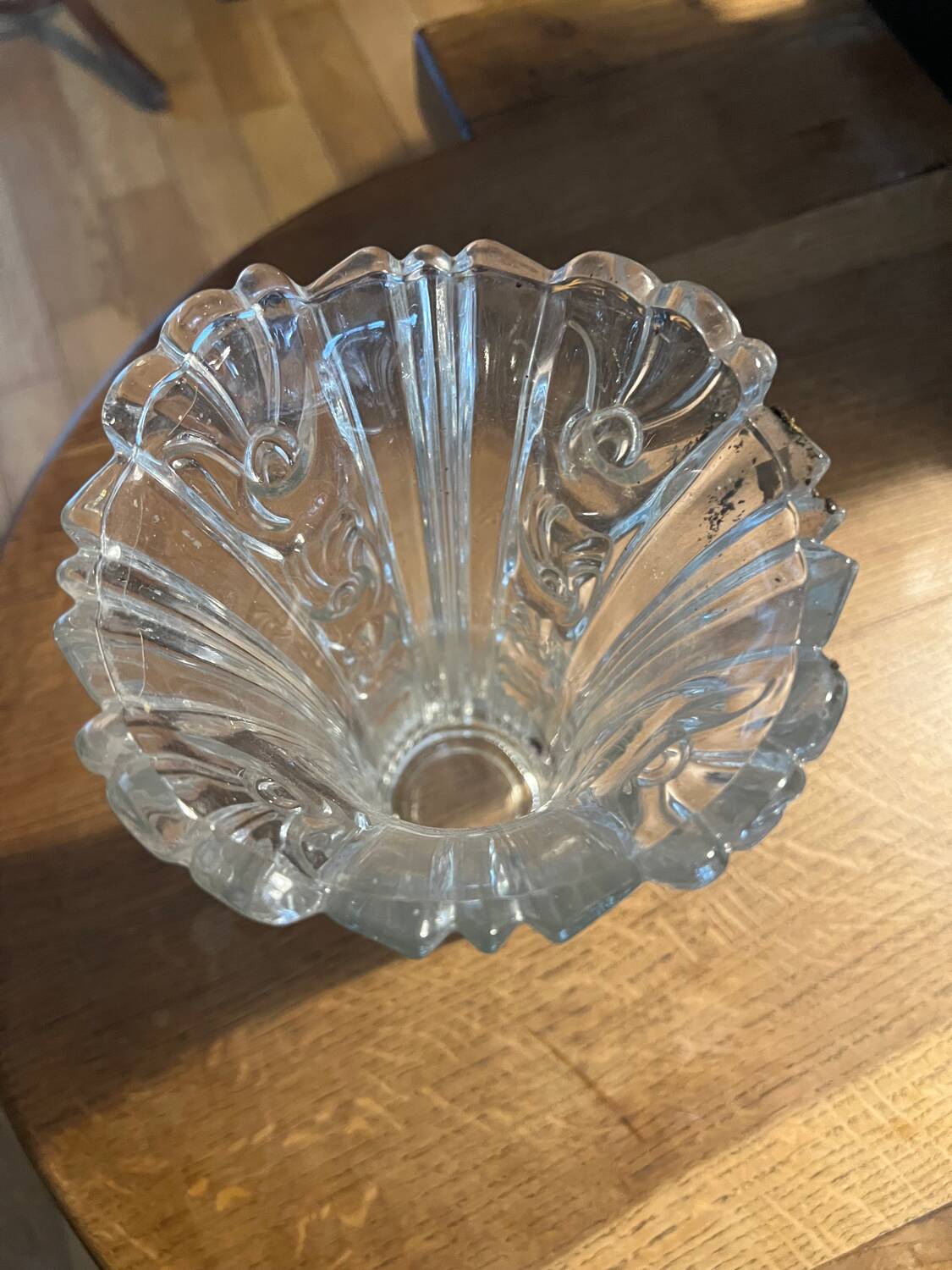 Glass vase