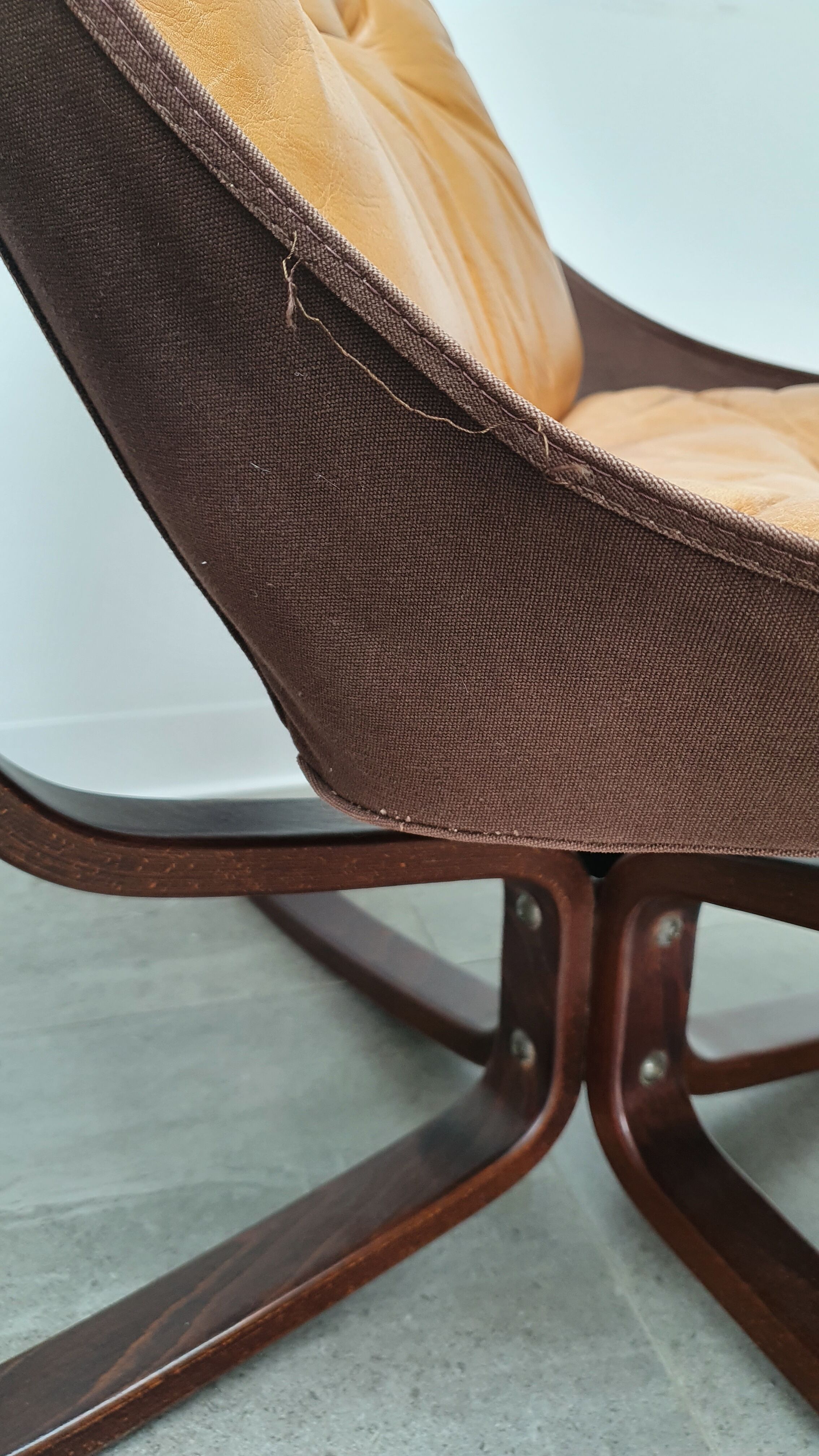 Falcon Scandinavian armchair by Sigurd Resell ed Vatne Mobler