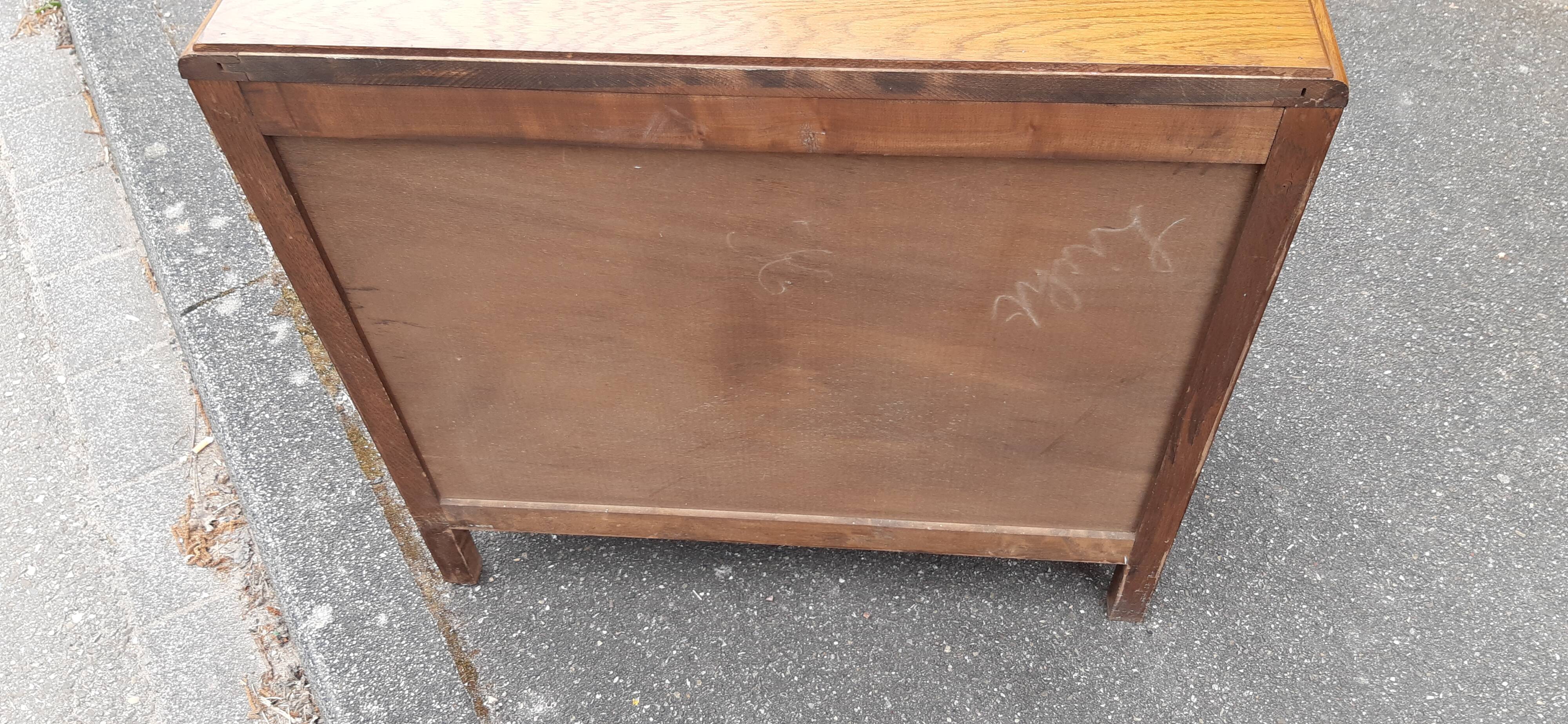 Art Deco chest of drawers in gilded oak