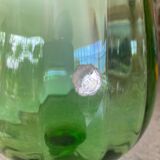 Vase en verre soufflé vert