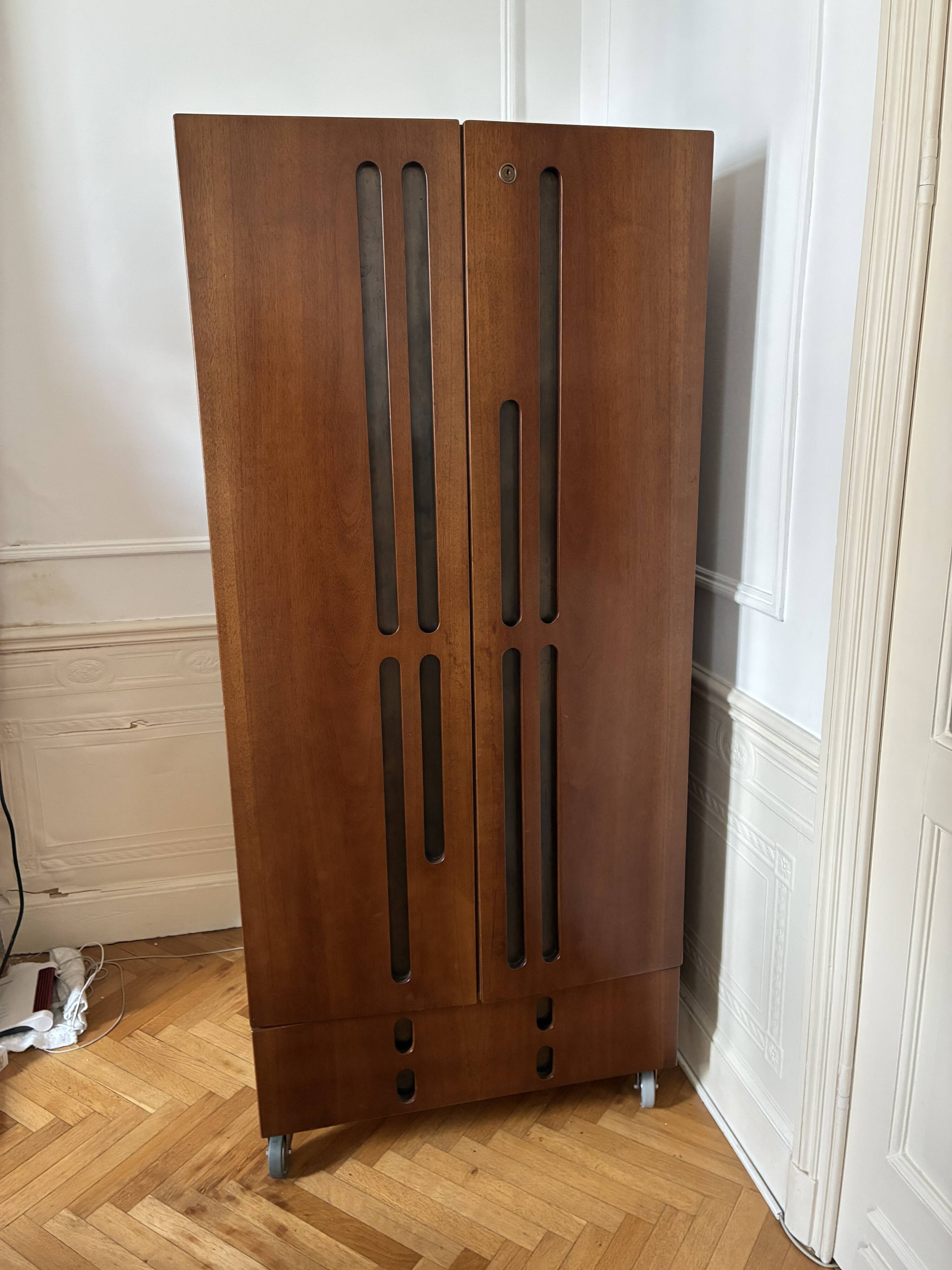 1 cabinet-garderobe signée Roncalli Architetto - 1967: