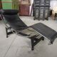 LC4 chaise longue signed – Le Corbusier / Cassina – black leather