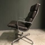 1960's Herman Miller Eames Lounge chair 215