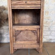Chevet et sa patine d'origine  ou petit meuble d'appoint