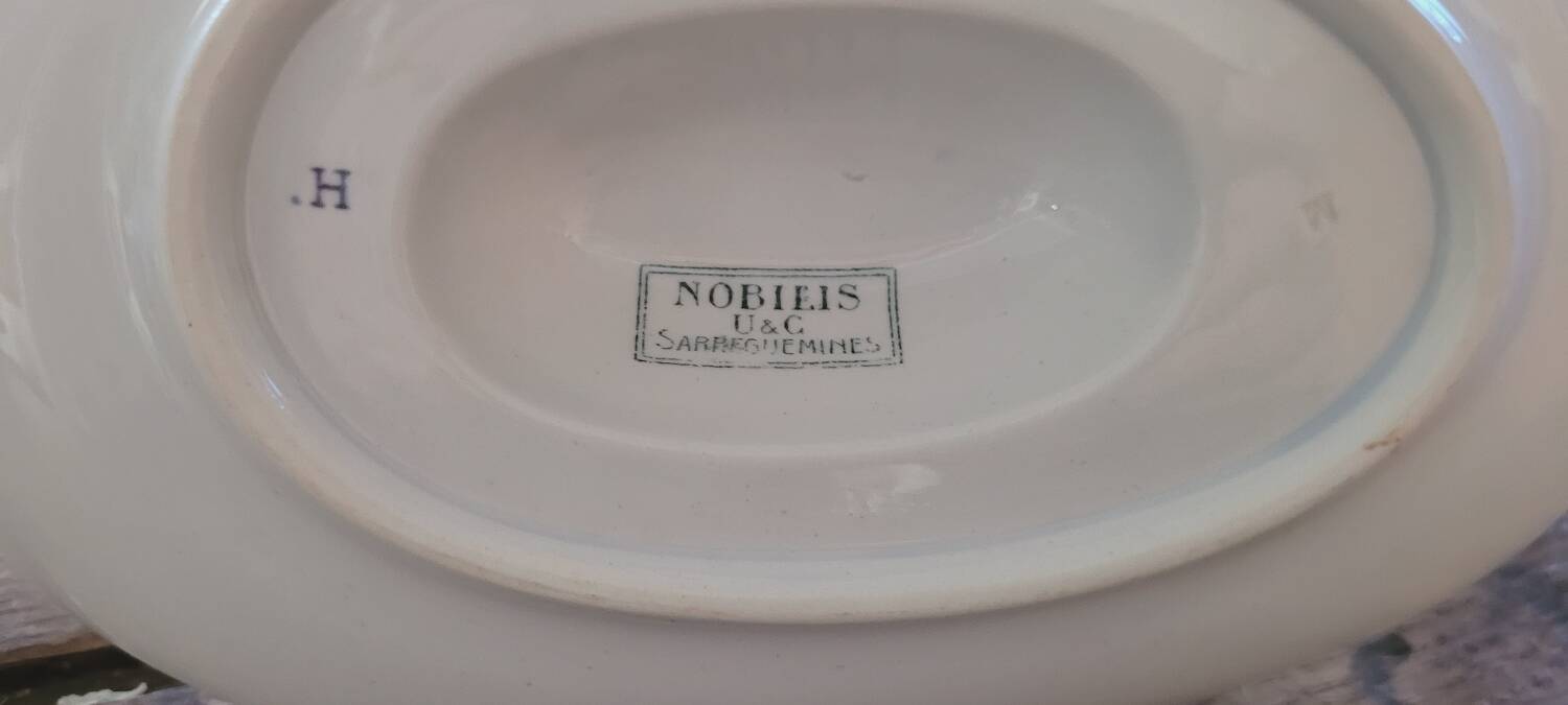 Sarreguemines iron clay sauceboat