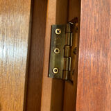 Corner cabinet