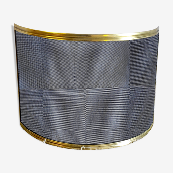 Brass bow firewall and metal mesh