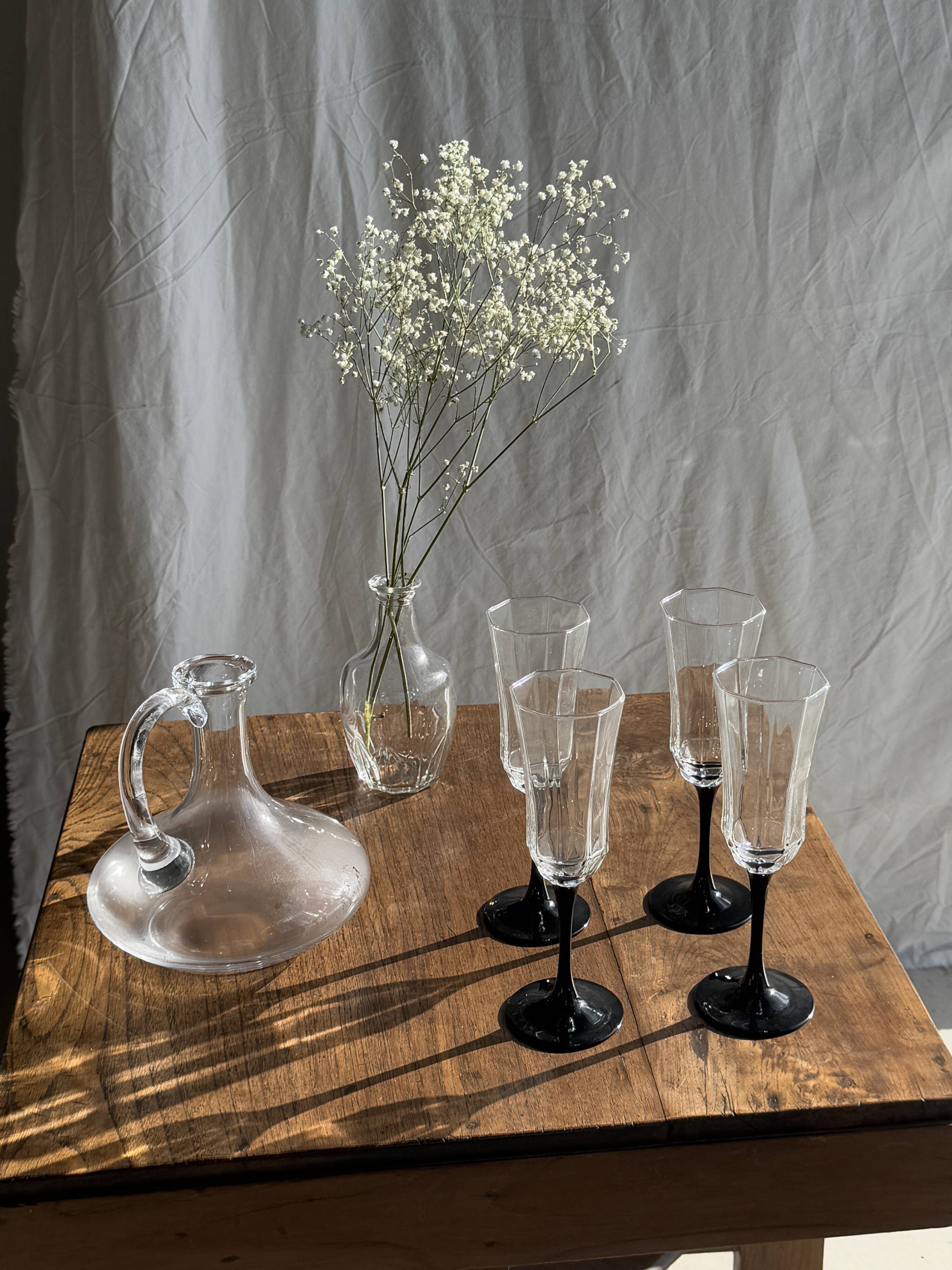 4 large Luminarc Octime vintage octagonal champagne flutes with black foot