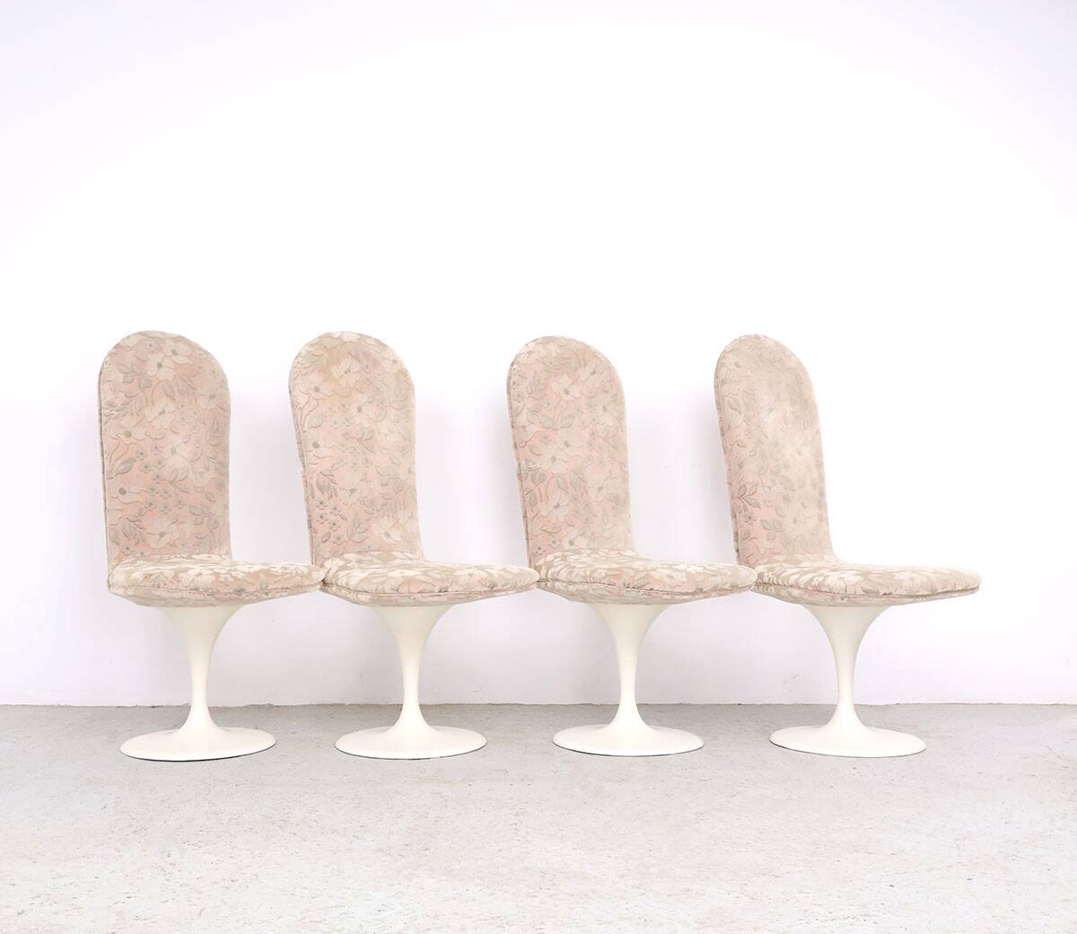 Set of 4 vintage velvet tulip swivel chairs, 1970s