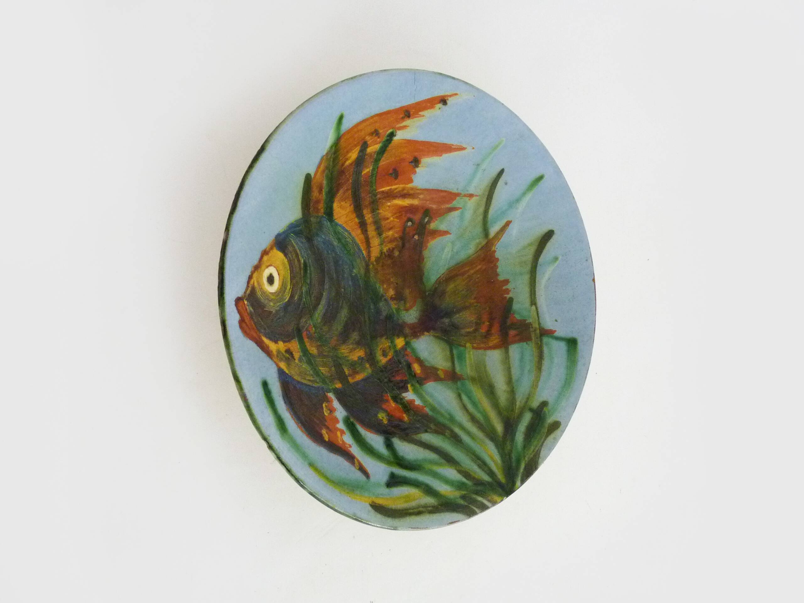 Decorative ceramic wall plate with fish decoration by Puigdemont.
