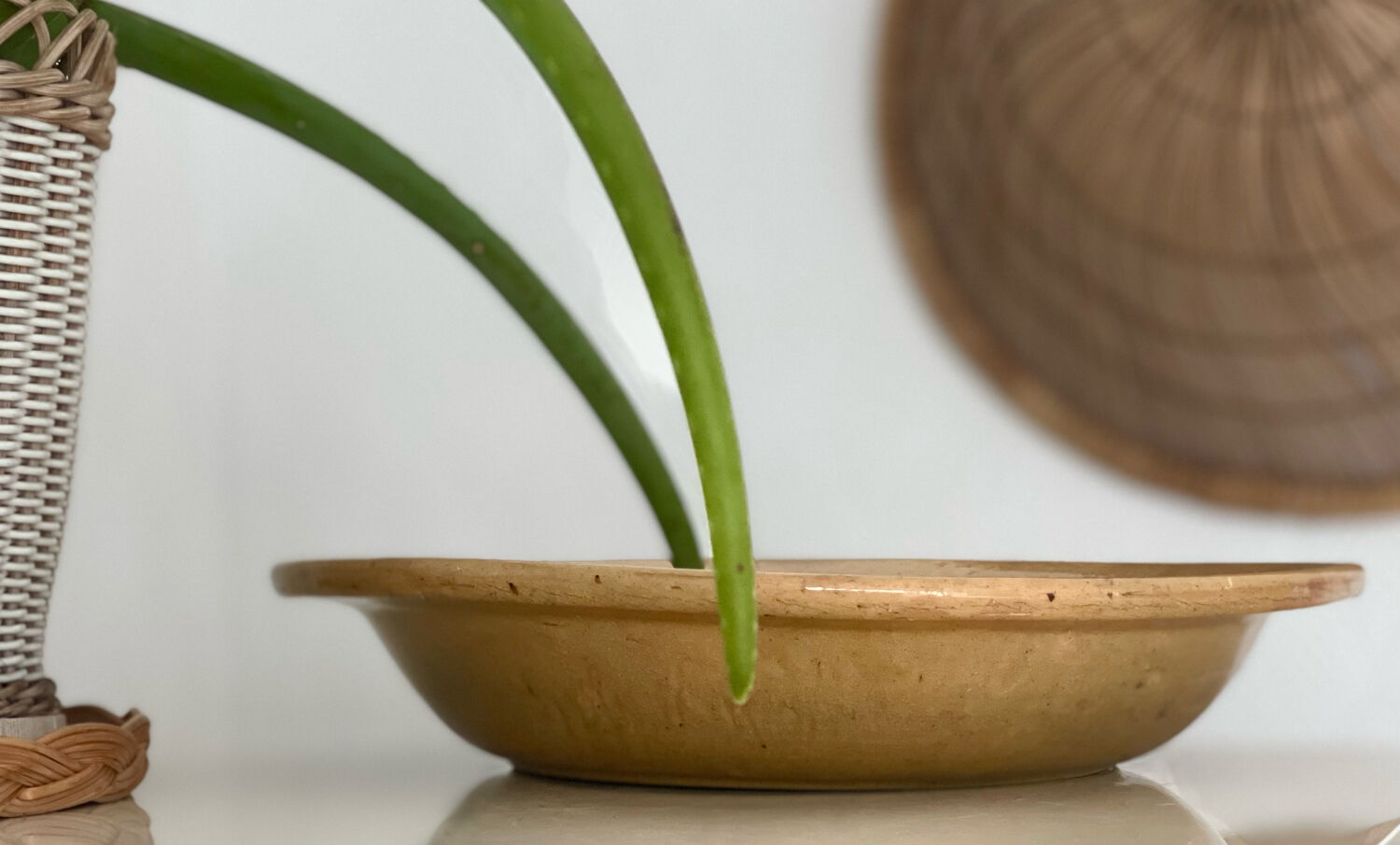 Glazed stoneware dish