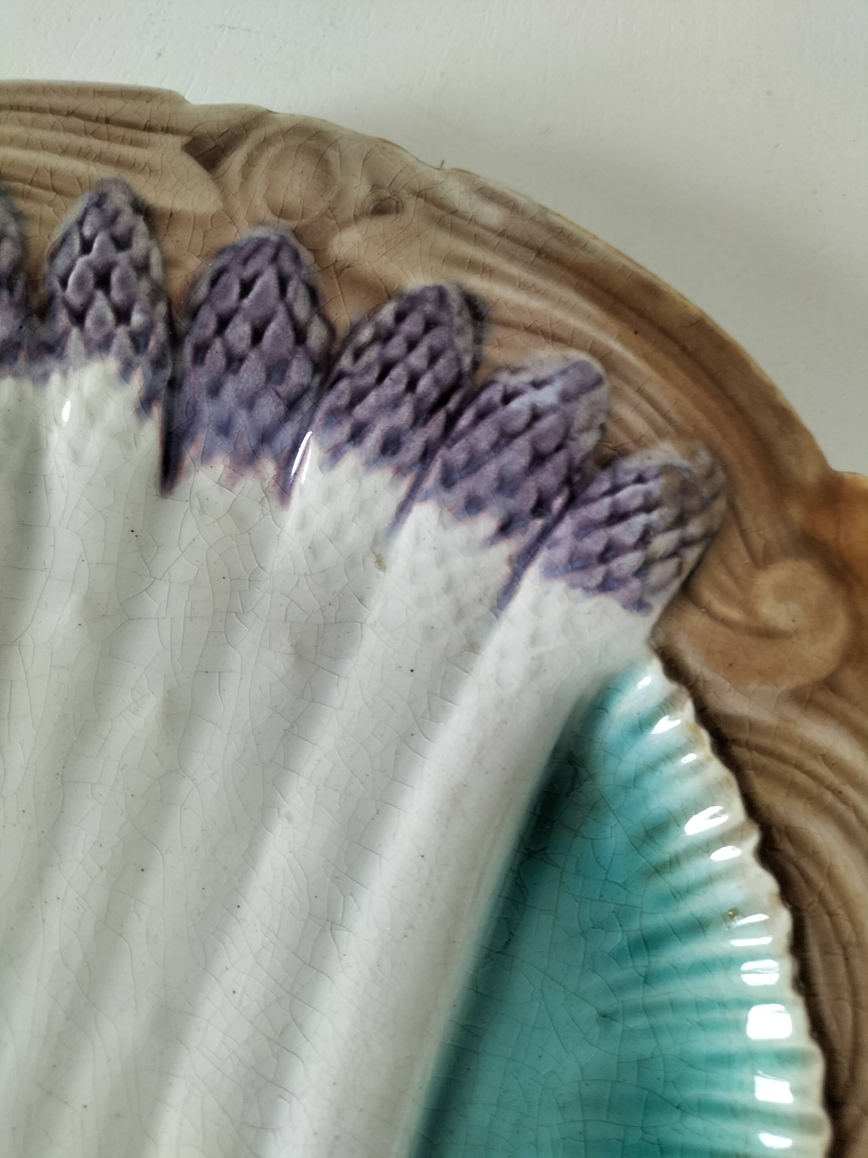 Asparagus plate in earthenware – acanthus and shells – around 1900